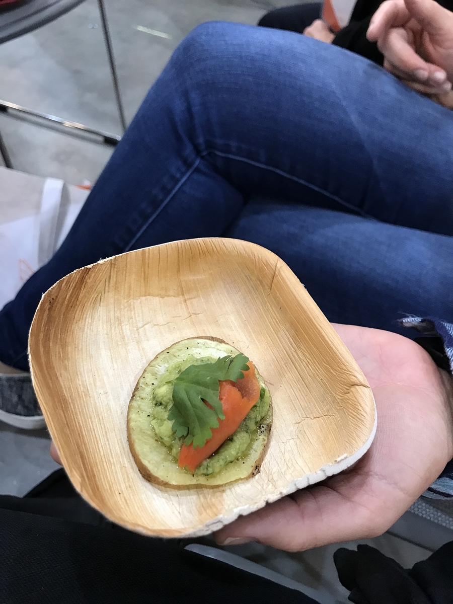 Avocado in the plate