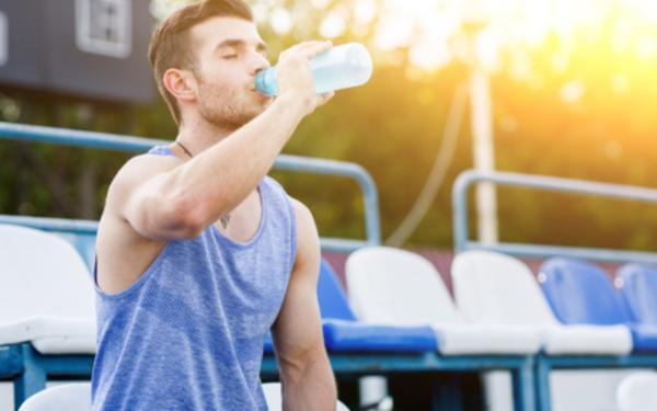 夏の脱水症や熱中症対策にスポーツドリンクや塩分チャージタブレッツって必要？