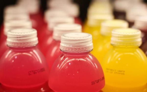 【ニュース記事】加糖飲料(100％果汁含む)はガンのリスクを高めるという最新研究結果